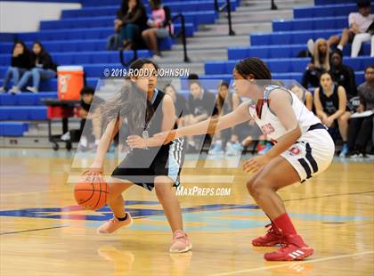 Thumbnail 3 in Dawson vs. Sam Rayburn (McDonald's Texas Invitational) photogallery.