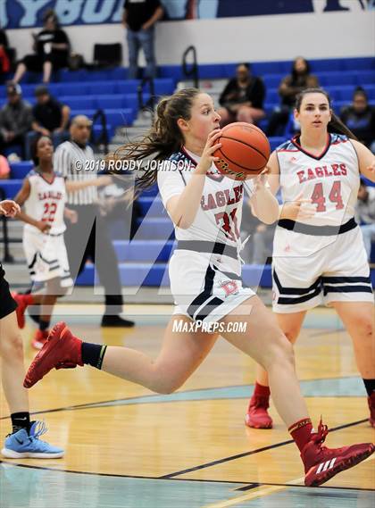 Thumbnail 3 in Dawson vs. Sam Rayburn (McDonald's Texas Invitational) photogallery.