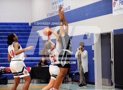 Thumbnail 1 in Dawson vs. Sam Rayburn (McDonald's Texas Invitational) photogallery.