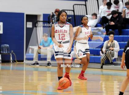Thumbnail 1 in Dawson vs. Sam Rayburn (McDonald's Texas Invitational) photogallery.