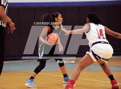 Thumbnail 1 in Dawson vs. Sam Rayburn (McDonald's Texas Invitational) photogallery.