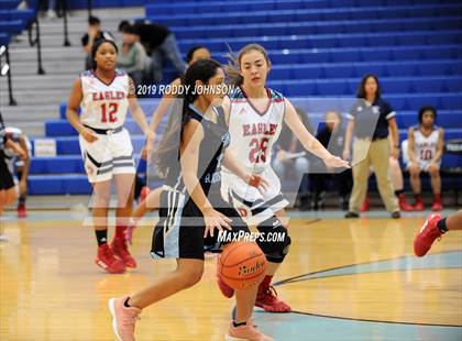 Thumbnail 3 in Dawson vs. Sam Rayburn (McDonald's Texas Invitational) photogallery.