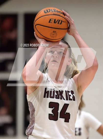 Thumbnail 3 in Valley Vista @ Hamilton (AIA 6A Semifinal) photogallery.
