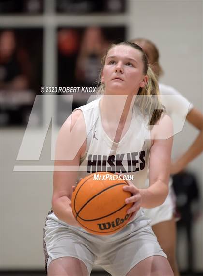Thumbnail 2 in Valley Vista @ Hamilton (AIA 6A Semifinal) photogallery.