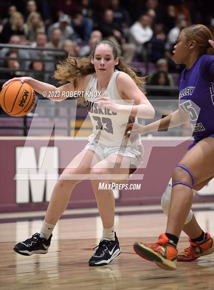 Thumbnail 3 in Valley Vista @ Hamilton (AIA 6A Semifinal) photogallery.