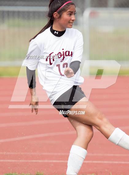Thumbnail 3 in CALS Early College vs. USC Hybrid (CIF LA City Section D5 Final) photogallery.