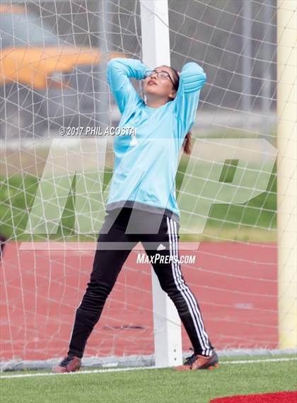 Thumbnail 2 in CALS Early College vs. USC Hybrid (CIF LA City Section D5 Final) photogallery.