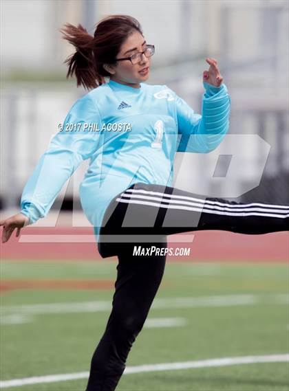 Thumbnail 1 in CALS Early College vs. USC Hybrid (CIF LA City Section D5 Final) photogallery.
