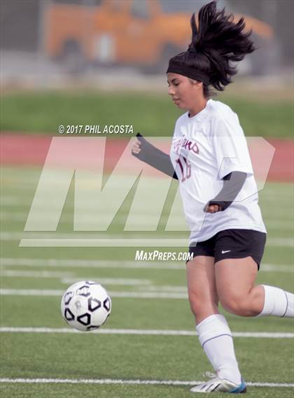 Thumbnail 2 in CALS Early College vs. USC Hybrid (CIF LA City Section D5 Final) photogallery.