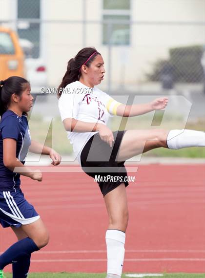Thumbnail 2 in CALS Early College vs. USC Hybrid (CIF LA City Section D5 Final) photogallery.