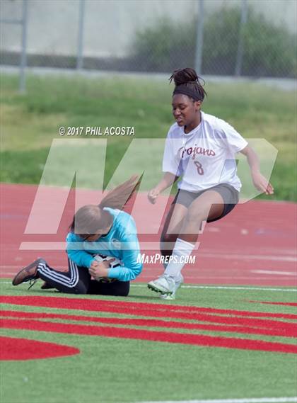 Thumbnail 3 in CALS Early College vs. USC Hybrid (CIF LA City Section D5 Final) photogallery.