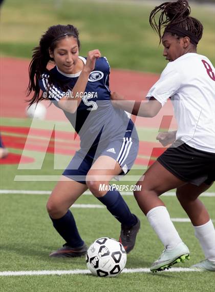 Thumbnail 1 in CALS Early College vs. USC Hybrid (CIF LA City Section D5 Final) photogallery.