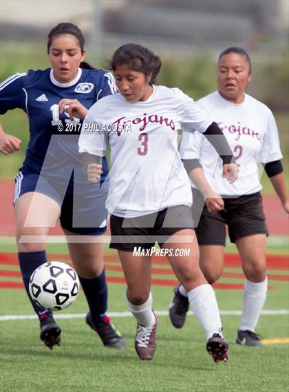 Thumbnail 1 in CALS Early College vs. USC Hybrid (CIF LA City Section D5 Final) photogallery.