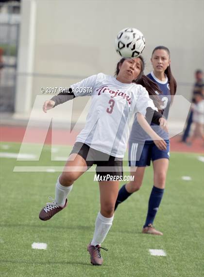 Thumbnail 1 in CALS Early College vs. USC Hybrid (CIF LA City Section D5 Final) photogallery.