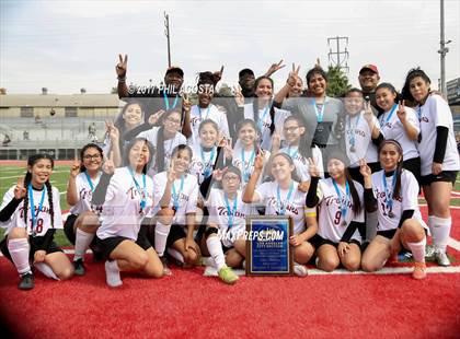 Thumbnail 1 in CALS Early College vs. USC Hybrid (CIF LA City Section D5 Final) photogallery.