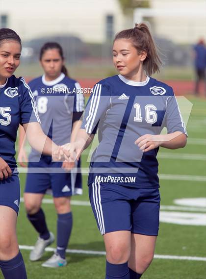 Thumbnail 3 in CALS Early College vs. USC Hybrid (CIF LA City Section D5 Final) photogallery.