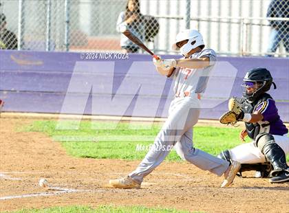 Thumbnail 2 in Dominguez vs. Lynwood photogallery.