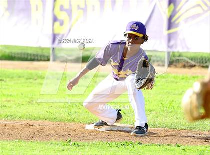 Thumbnail 3 in Dominguez vs. Lynwood photogallery.