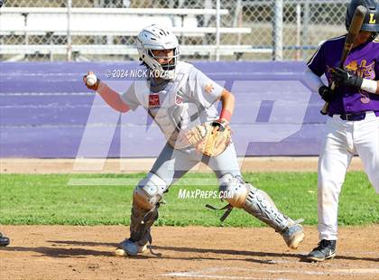 Thumbnail 3 in Dominguez vs. Lynwood photogallery.