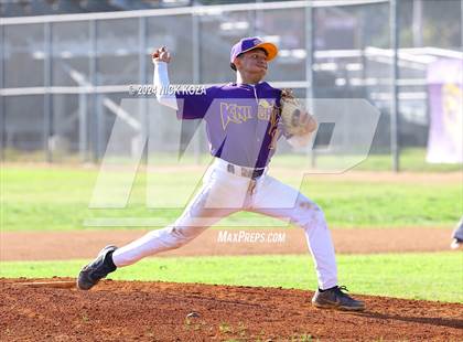 Thumbnail 2 in Dominguez vs. Lynwood photogallery.