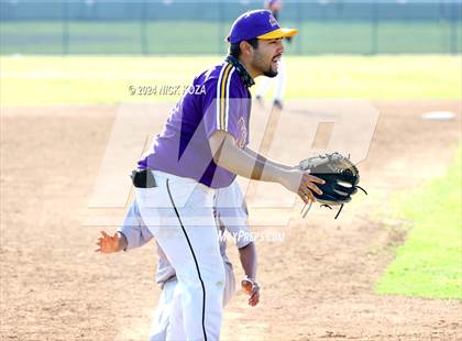Thumbnail 1 in Dominguez vs. Lynwood photogallery.