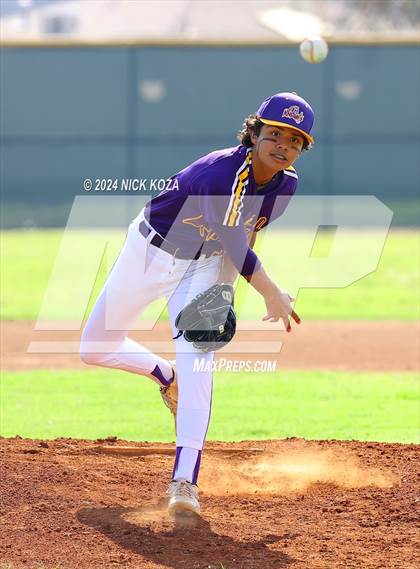 Thumbnail 1 in Dominguez vs. Lynwood photogallery.