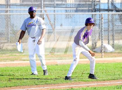 Thumbnail 3 in Dominguez vs. Lynwood photogallery.