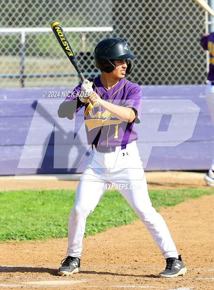 Thumbnail 3 in Dominguez vs. Lynwood photogallery.