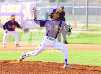 Thumbnail 2 in Dominguez vs. Lynwood photogallery.