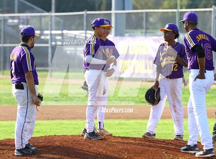 Thumbnail 1 in Dominguez vs. Lynwood photogallery.