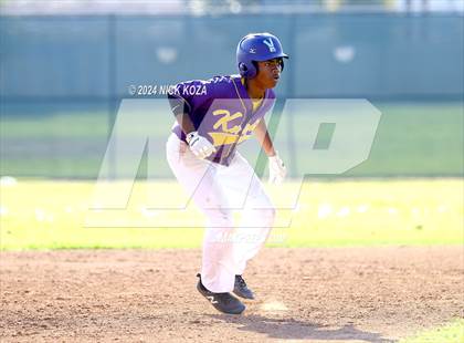Thumbnail 3 in Dominguez vs. Lynwood photogallery.