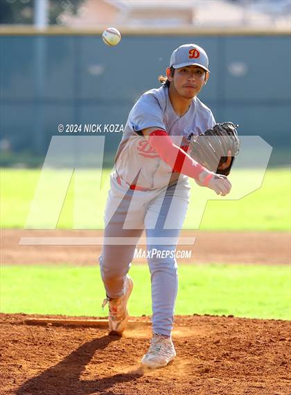Thumbnail 2 in Dominguez vs. Lynwood photogallery.