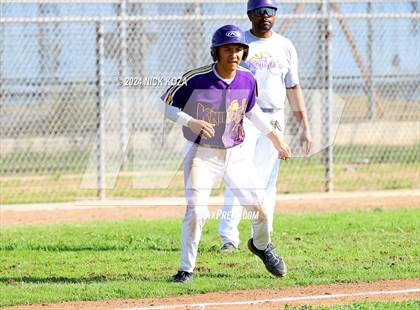 Thumbnail 2 in Dominguez vs. Lynwood photogallery.