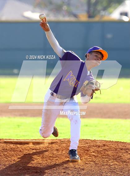 Thumbnail 2 in Dominguez vs. Lynwood photogallery.
