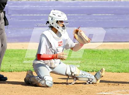 Thumbnail 3 in Dominguez vs. Lynwood photogallery.