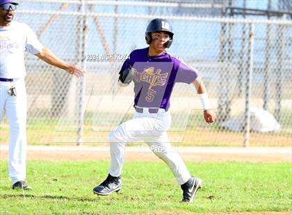 Thumbnail 2 in Dominguez vs. Lynwood photogallery.