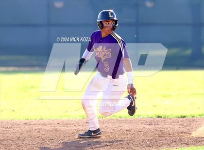 Thumbnail 1 in Dominguez vs. Lynwood photogallery.