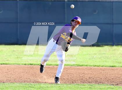 Thumbnail 3 in Dominguez vs. Lynwood photogallery.
