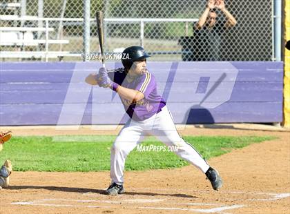 Thumbnail 2 in Dominguez vs. Lynwood photogallery.