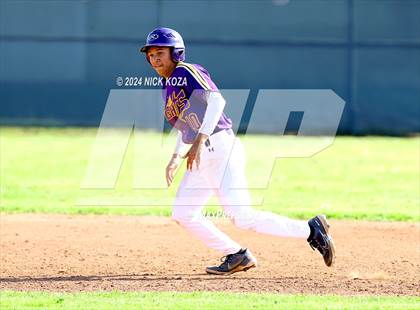 Thumbnail 3 in Dominguez vs. Lynwood photogallery.