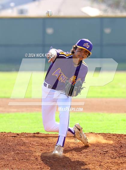 Thumbnail 3 in Dominguez vs. Lynwood photogallery.