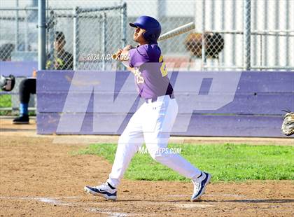 Thumbnail 3 in Dominguez vs. Lynwood photogallery.