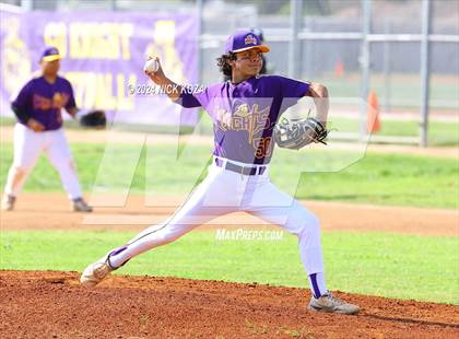 Thumbnail 3 in Dominguez vs. Lynwood photogallery.