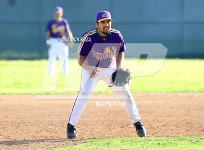 Thumbnail 1 in Dominguez vs. Lynwood photogallery.