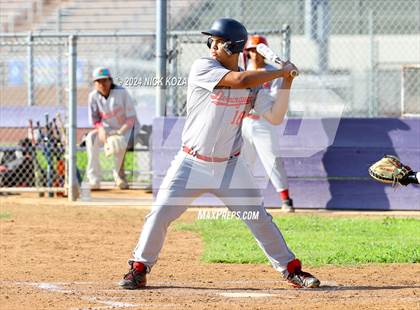 Thumbnail 2 in Dominguez vs. Lynwood photogallery.