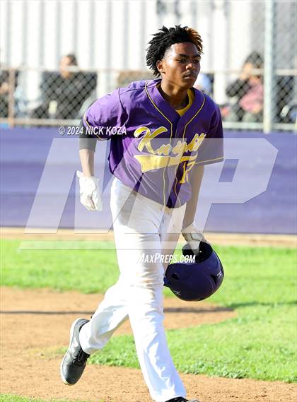 Thumbnail 3 in Dominguez vs. Lynwood photogallery.