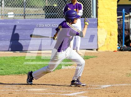 Thumbnail 2 in Dominguez vs. Lynwood photogallery.