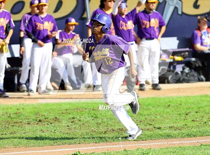 Thumbnail 3 in Dominguez vs. Lynwood photogallery.