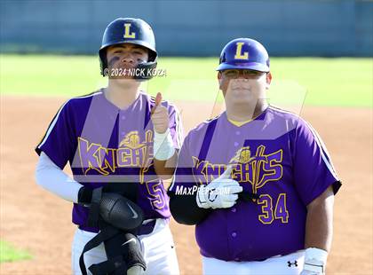 Thumbnail 3 in Dominguez vs. Lynwood photogallery.