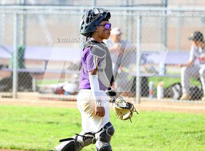 Thumbnail 3 in Dominguez vs. Lynwood photogallery.